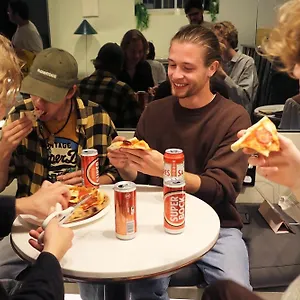  Хостел Gspot & Triangles Pizzeria Португалия